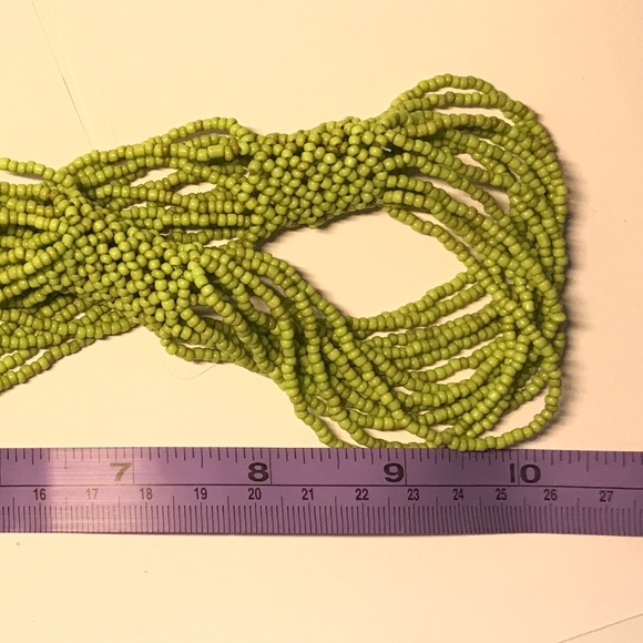 AWESOME Green Multi-Strand Beaded Necklace - Picture 5 of 5